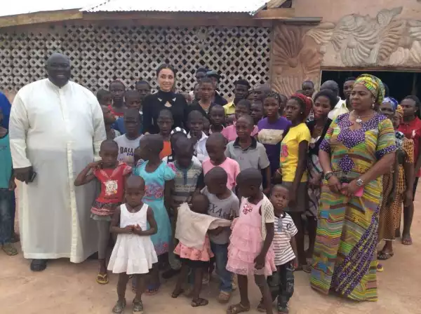 Photo: Edo First Lady, Iara Oshiomhole Visits Orphanage In Ekpoma And Eromi